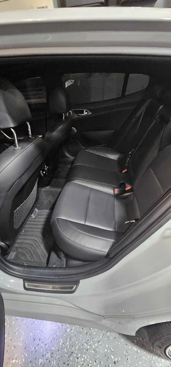 2020 Kia Stinger GT - Image 9 of 10