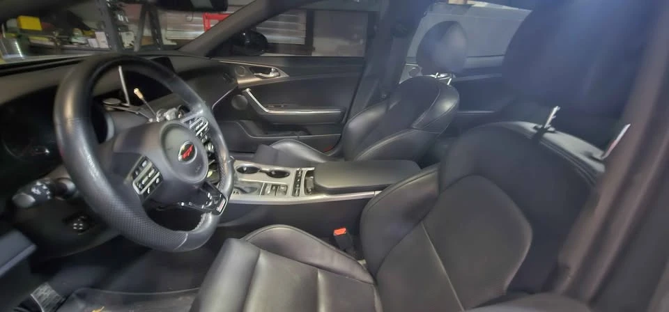2020 Kia Stinger GT - Image 8 of 10