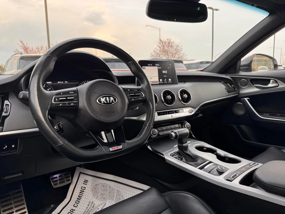 2020 Kia Stinger GT - Image 15 of 18