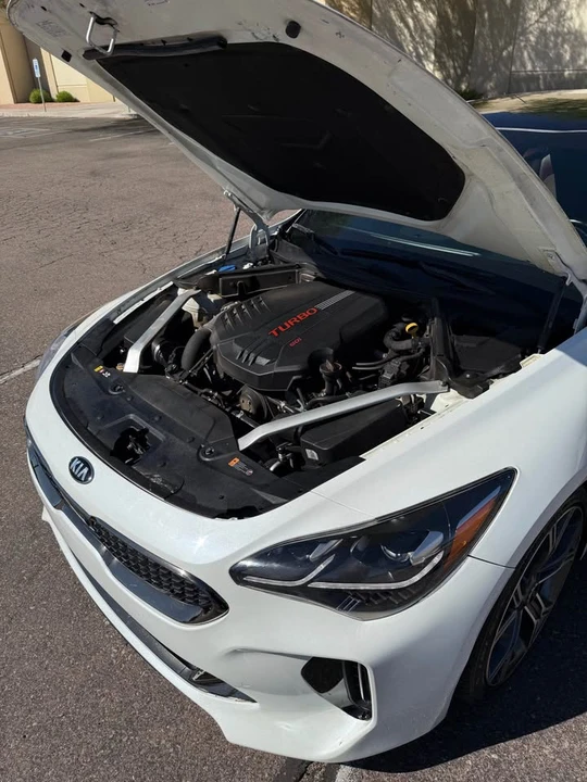 2020 Kia Stinger GT - Image 9 of 10