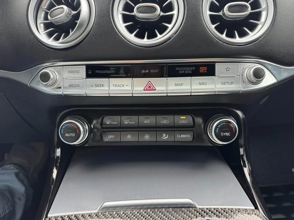 2020 Kia Stinger GT - Image 9 of 10