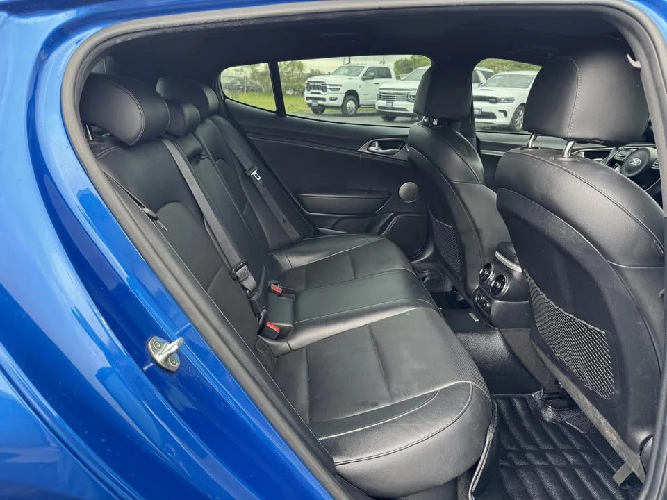 2020 Kia Stinger GT - Image 6 of 10