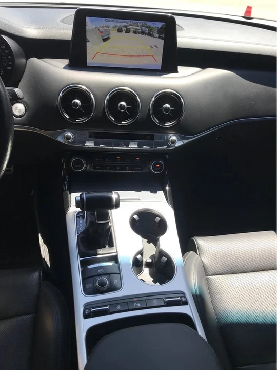 2020 Kia Stinger GT - Image 8 of 9