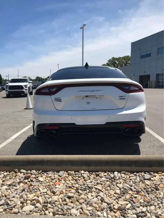 2020 Kia Stinger GT - Image 4 of 9