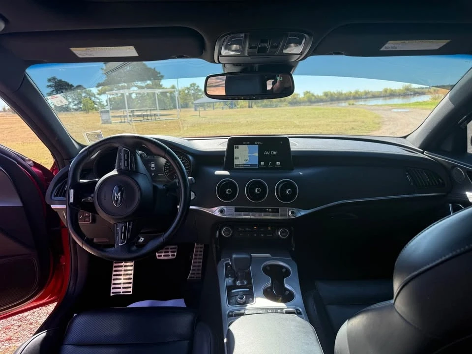 2020 Kia Stinger GT - Image 9 of 14
