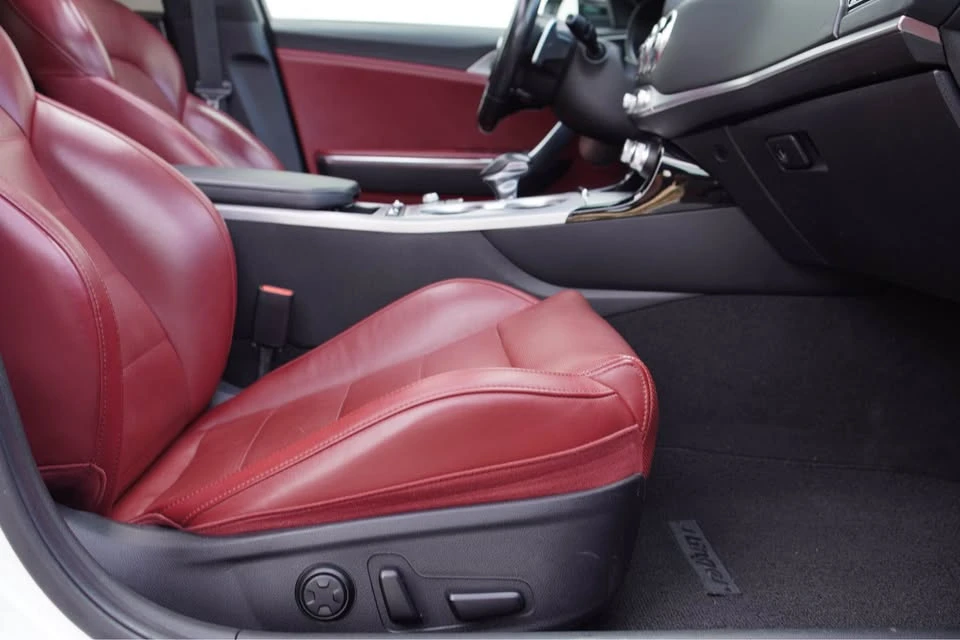 2020 Kia Stinger GT - Image 14 of 18