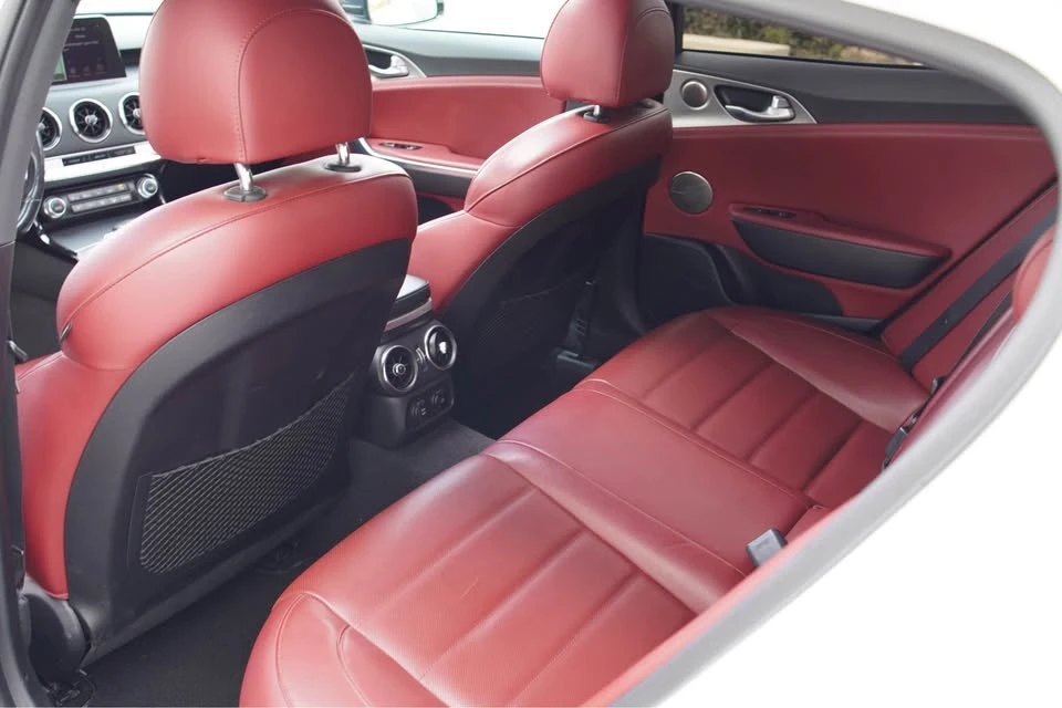 2020 Kia Stinger GT - Image 11 of 18