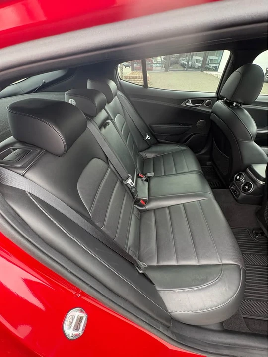 2020 Kia Stinger GT - Image 9 of 10