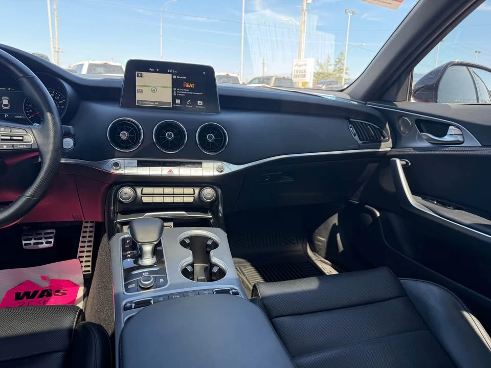2020 Kia Stinger GT - Image 15 of 20