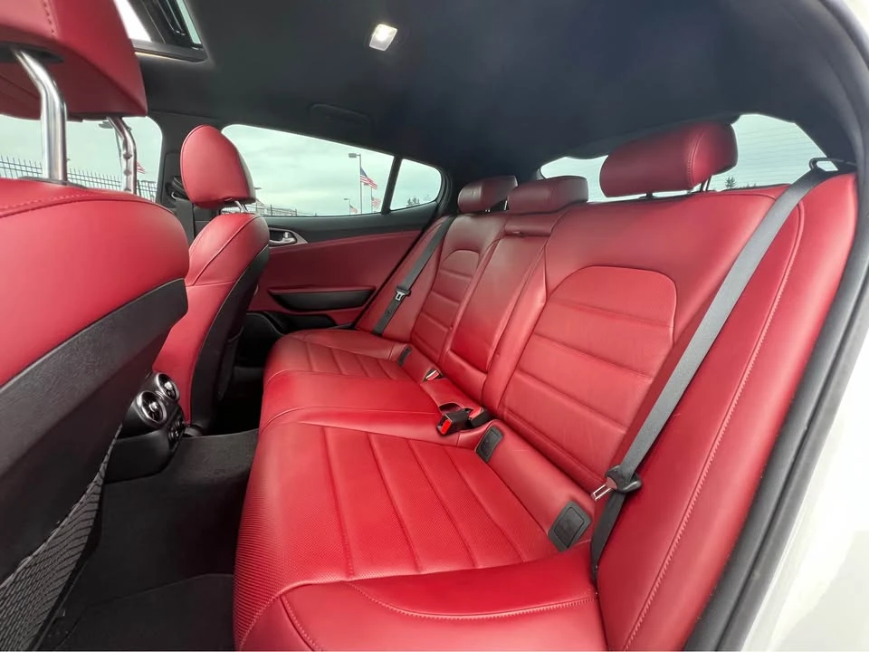2020 Kia Stinger GT - Image 9 of 12