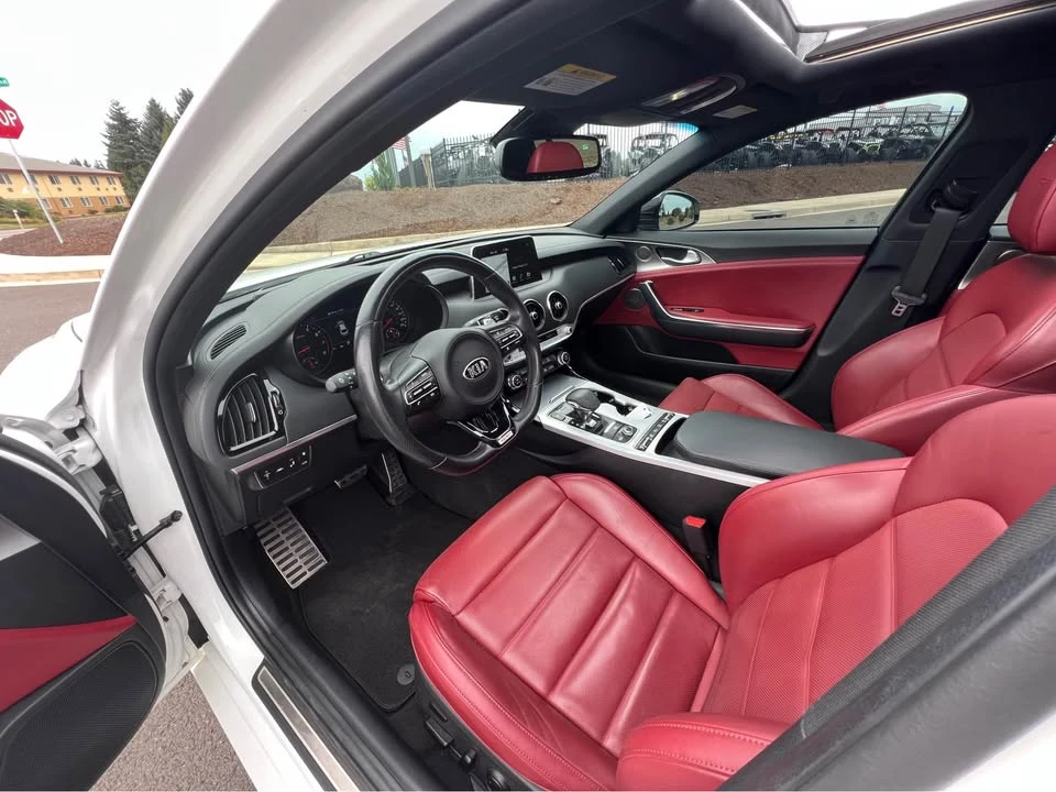 2020 Kia Stinger GT - Image 7 of 12