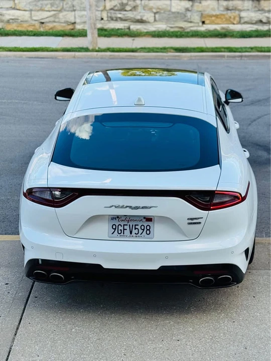2020 Kia Stinger GT - Image 11 of 19