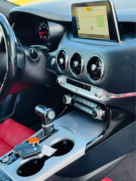 2020 Kia Stinger GT - Image 8 of 19