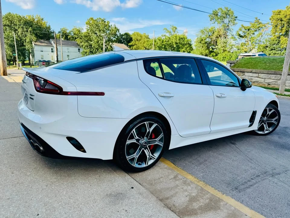 2020 Kia Stinger GT - Image 2 of 19