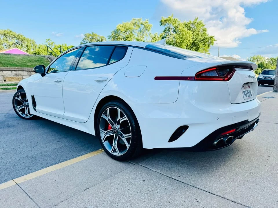 2020 Kia Stinger GT - Image 14 of 19