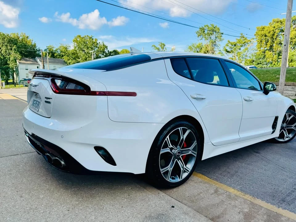 2020 Kia Stinger GT - Image 12 of 19