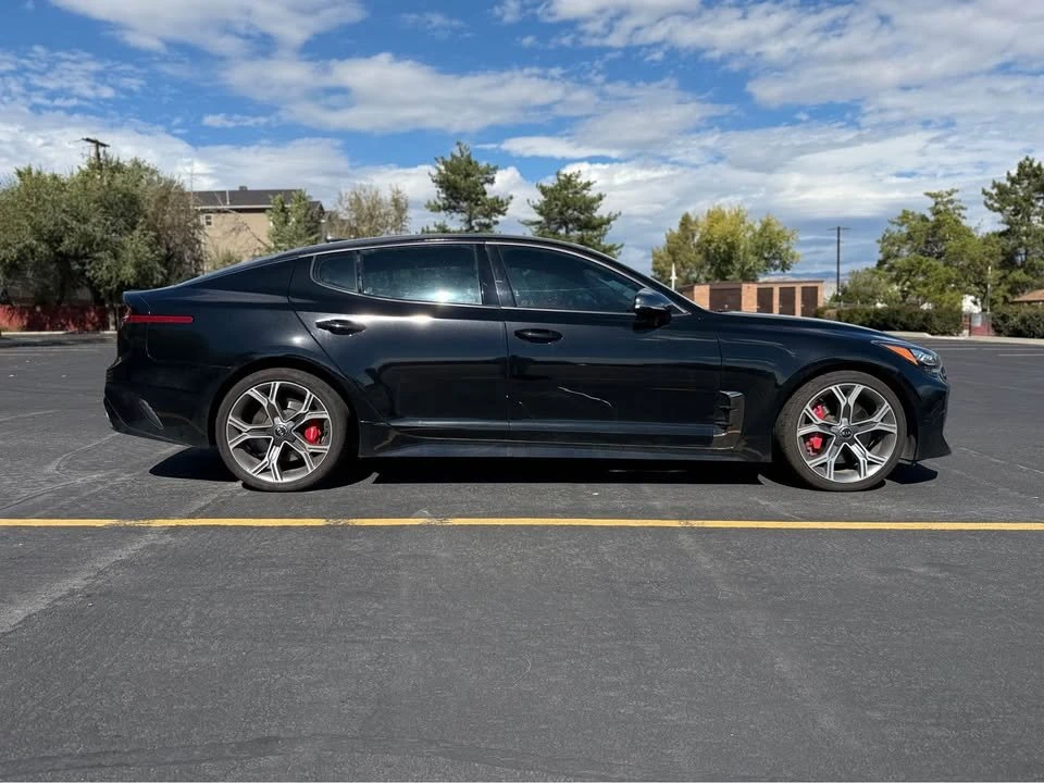 2020 Kia Stinger GT - Image 8 of 15