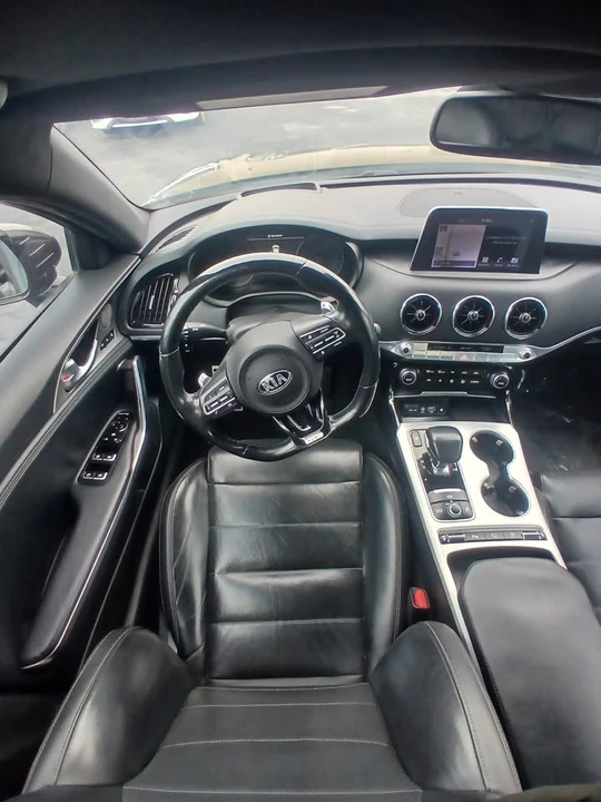 2020 Kia Stinger GT - Image 6 of 16