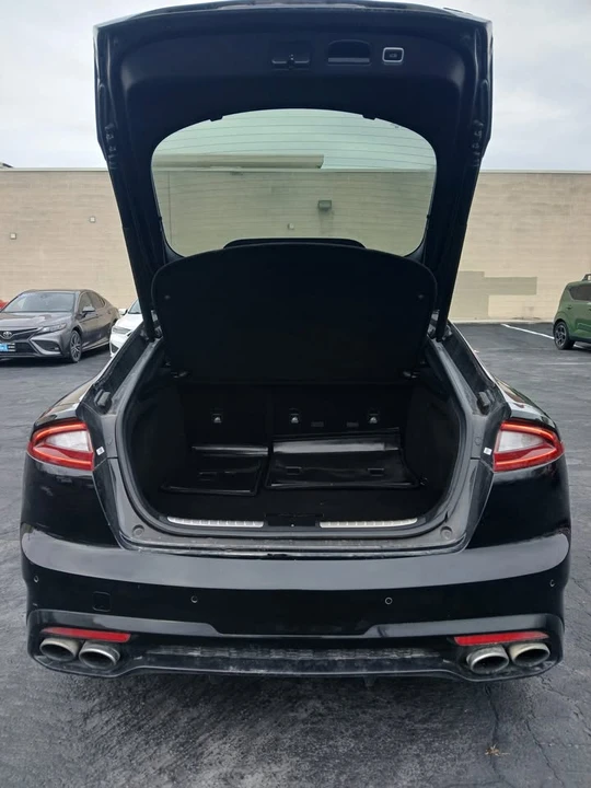 2020 Kia Stinger GT - Image 15 of 16