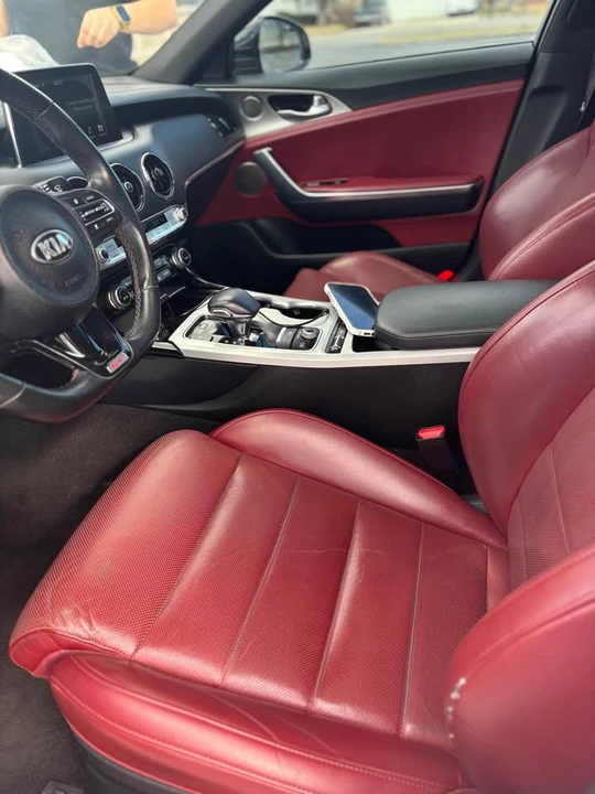 2020 Kia Stinger GT - Image 15 of 18