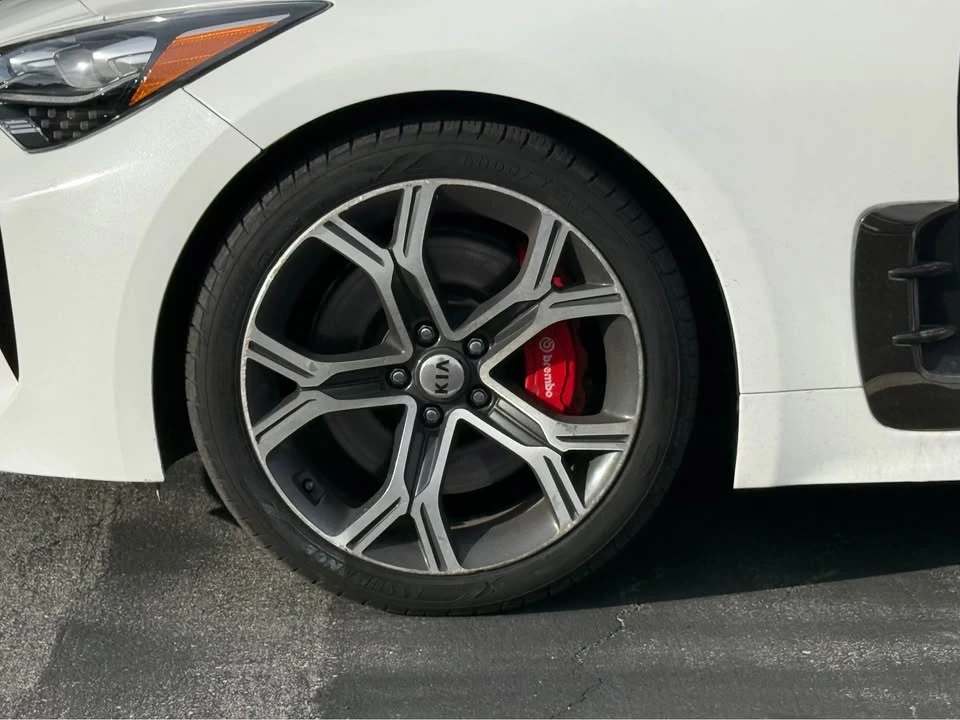 2020 Kia Stinger GT - Image 18 of 18