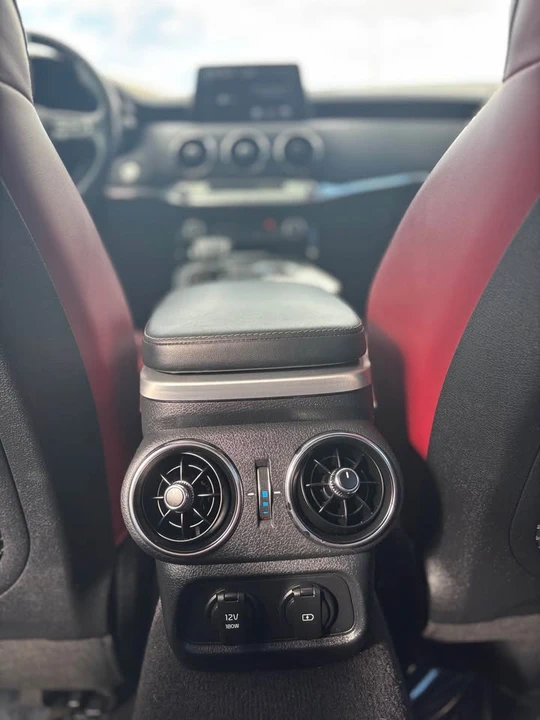 2020 Kia Stinger GT - Image 13 of 18