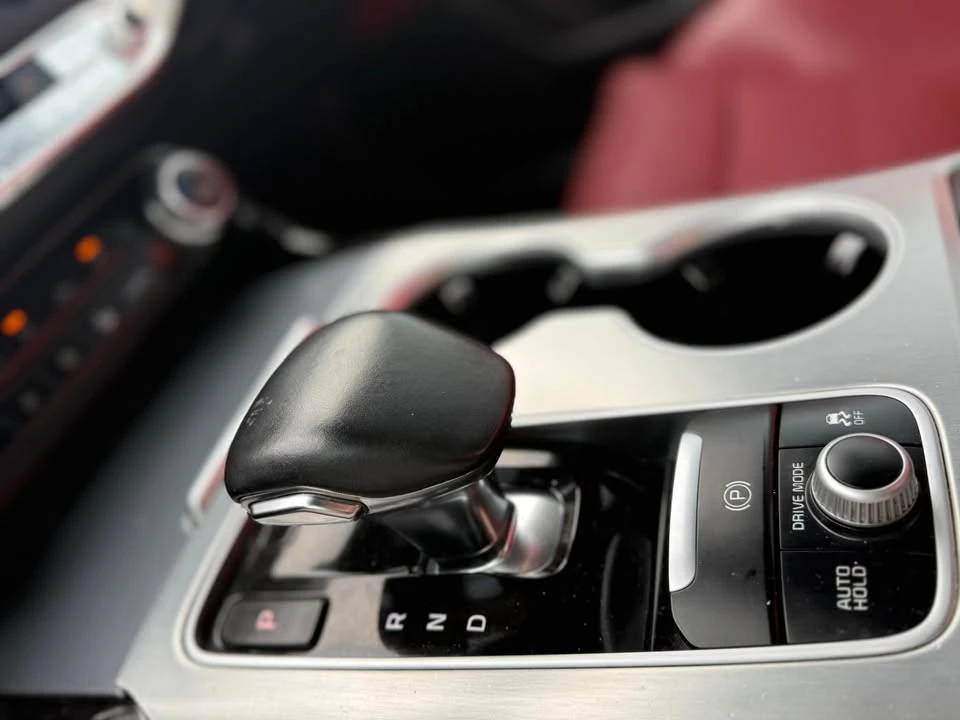2020 Kia Stinger GT - Image 17 of 18
