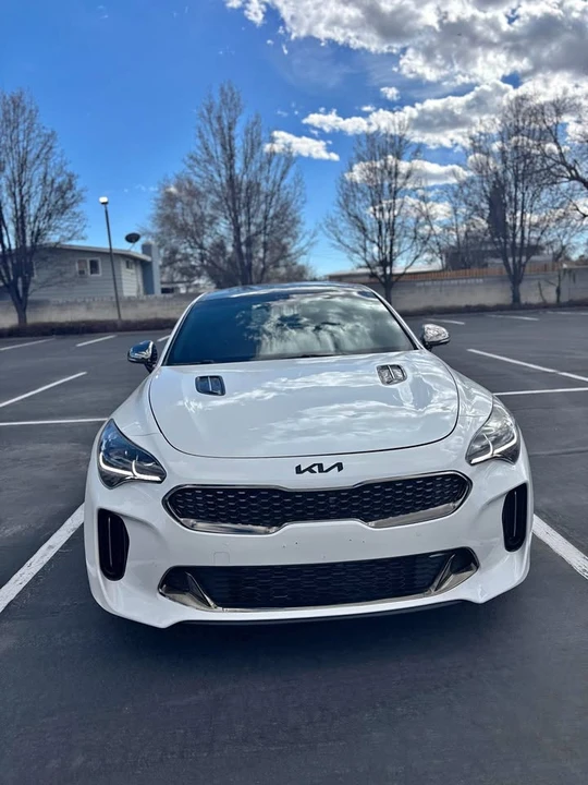 2020 Kia Stinger GT - Image 2 of 18