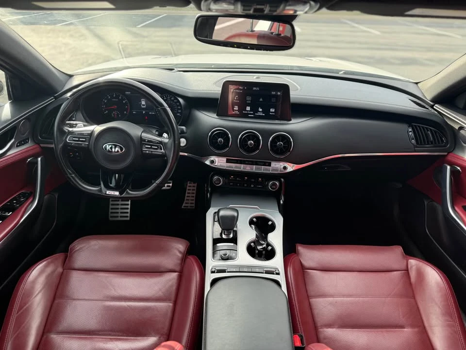2020 Kia Stinger GT - Image 9 of 18