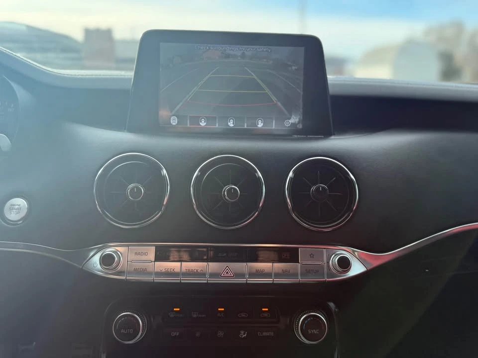 2020 Kia Stinger GT - Image 15 of 18