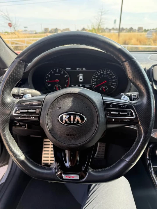 2020 Kia Stinger GT - Image 13 of 18