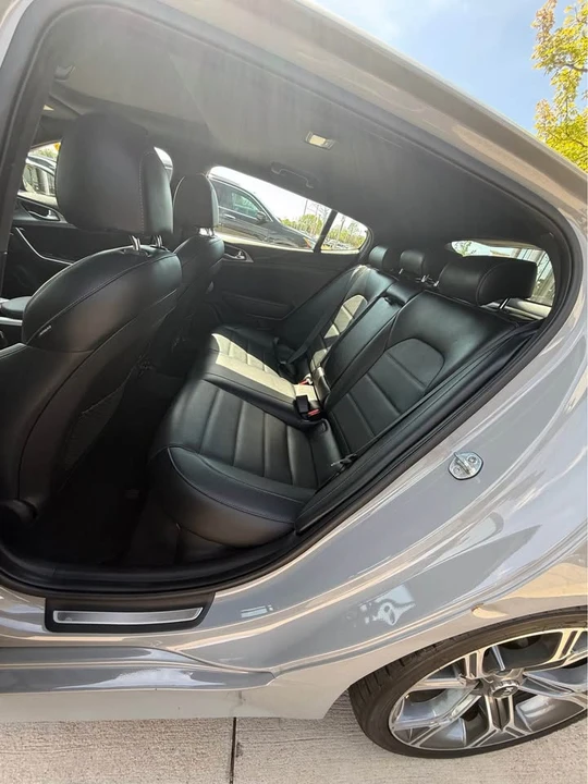 2020 Kia Stinger GT - Image 14 of 18