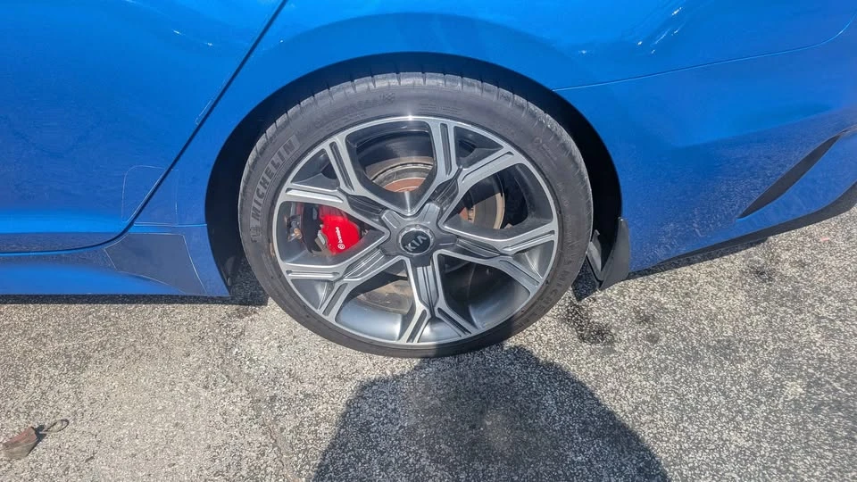 2020 Kia Stinger GT - Image 5 of 10