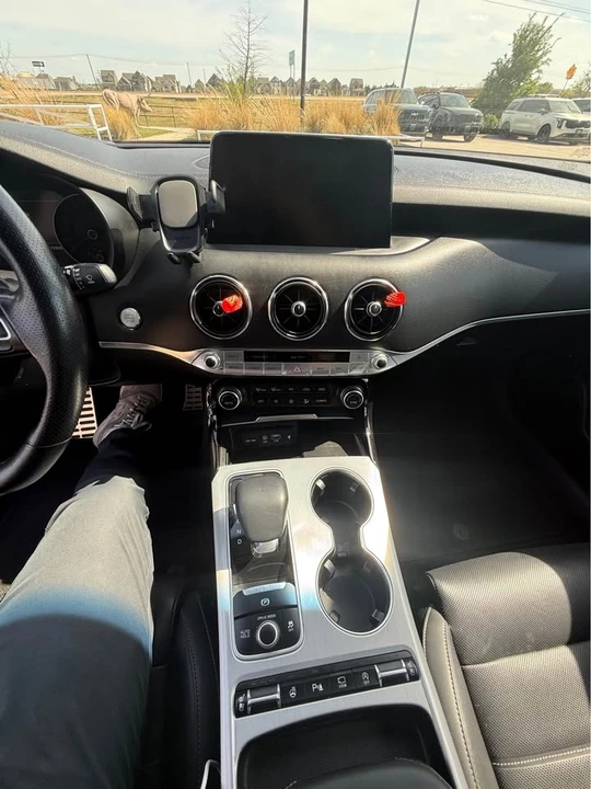 2020 Kia Stinger GT - Image 10 of 18