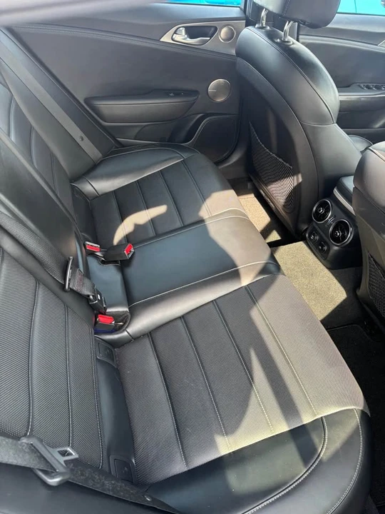 2020 Kia Stinger GT - Image 7 of 15