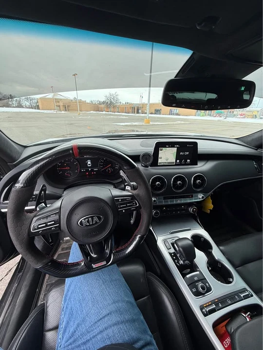 2020 Kia Stinger GT - Image 7 of 18
