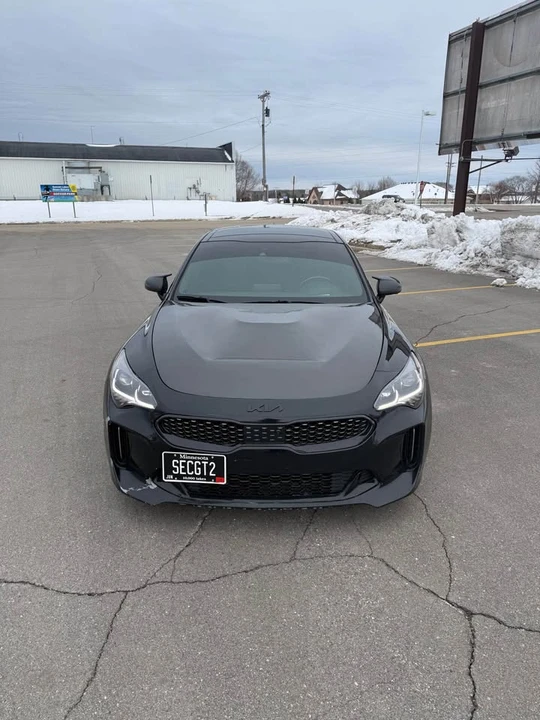 2020 Kia Stinger GT - Image 2 of 18
