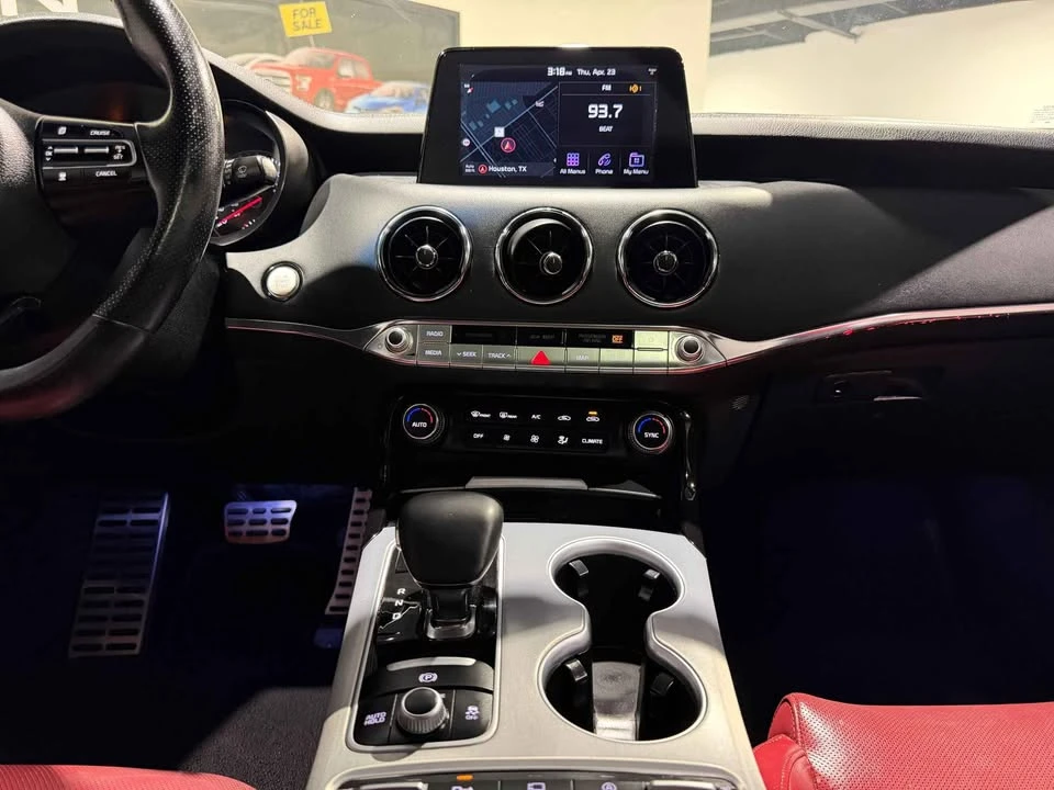 2020 Kia Stinger GT - Image 13 of 20