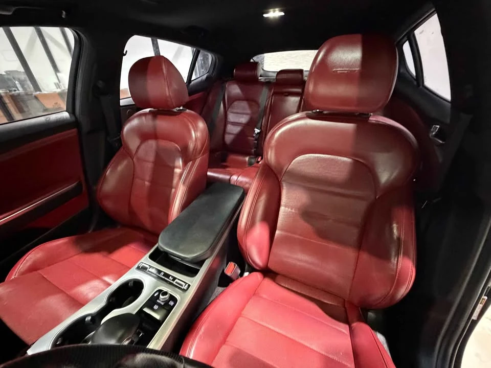 2020 Kia Stinger GT - Image 18 of 20