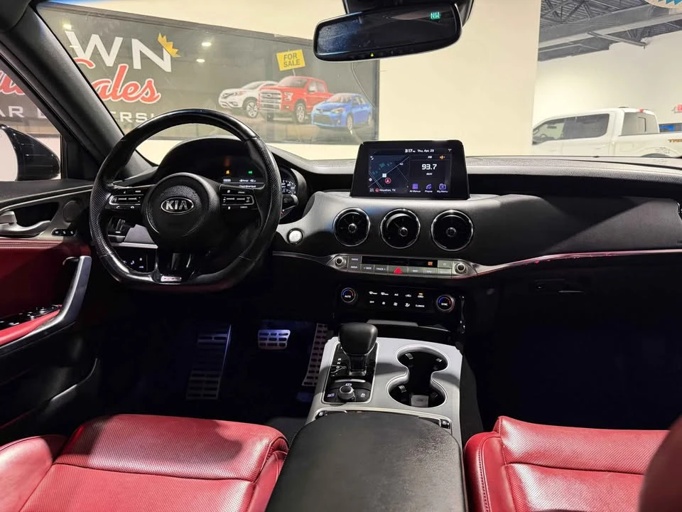2020 Kia Stinger GT - Image 15 of 20
