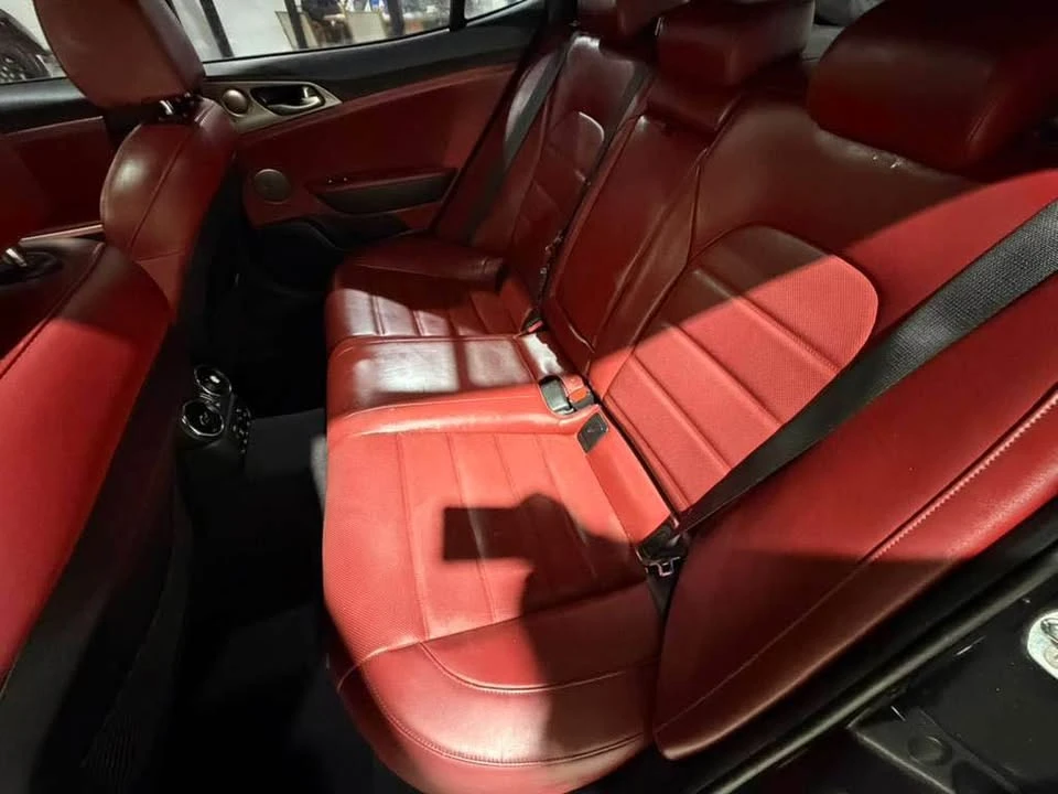 2020 Kia Stinger GT - Image 13 of 16