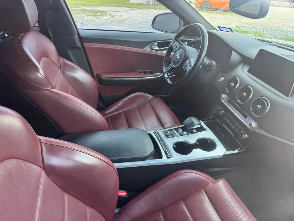 2020 Kia Stinger GT - Image 9 of 10