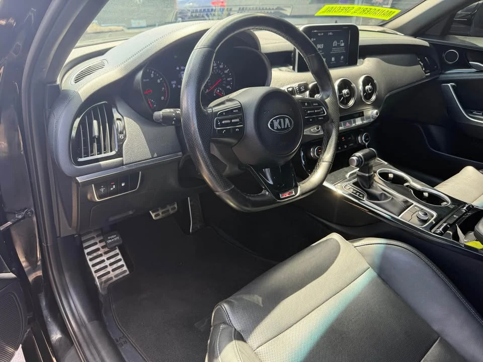 2020 Kia Stinger - Image 4 of 10