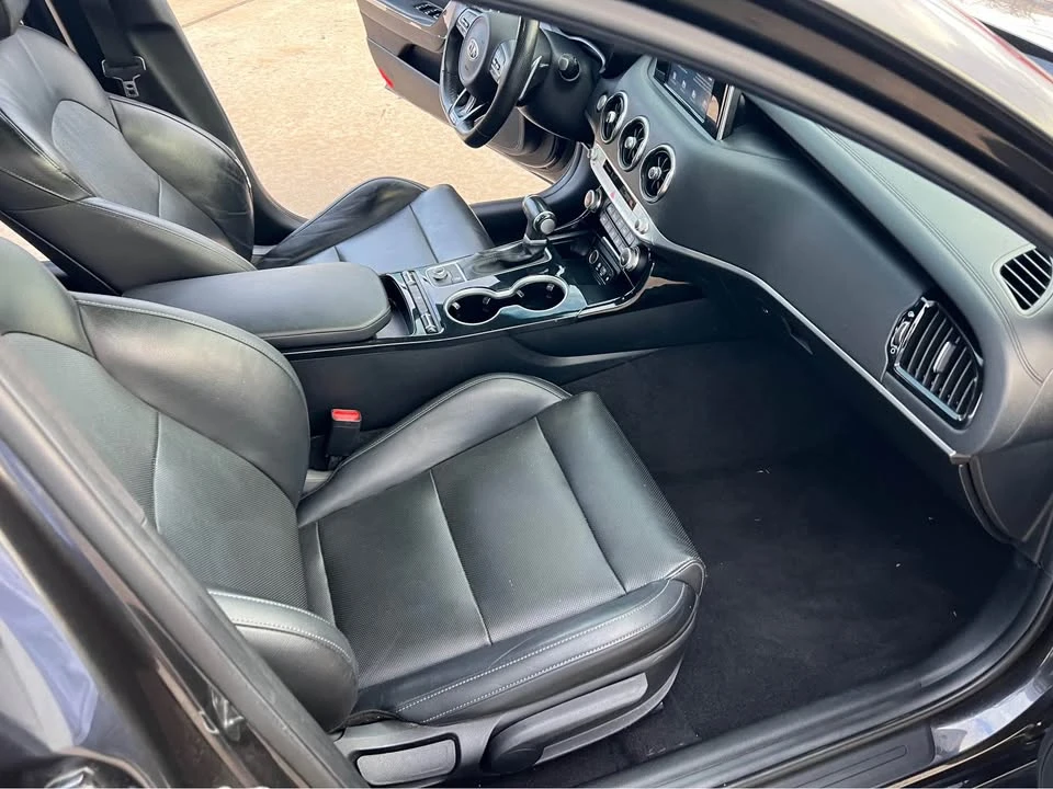 2020 Kia Stinger GT - Image 12 of 19