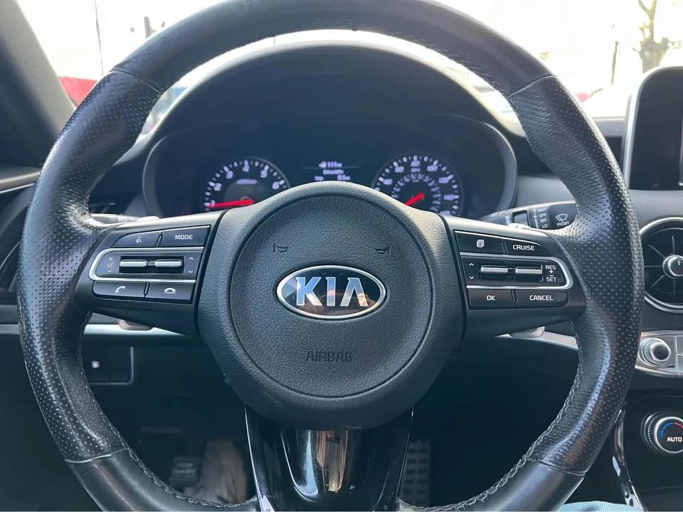 2020 Kia Stinger GT - Image 5 of 19