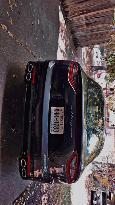 2020 Kia Stinger - Image 6 of 10
