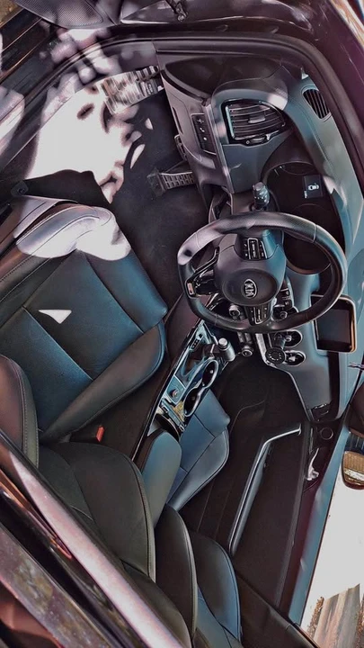 2020 Kia Stinger - Image 8 of 10