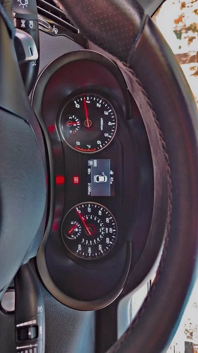 2020 Kia Stinger - Image 9 of 10