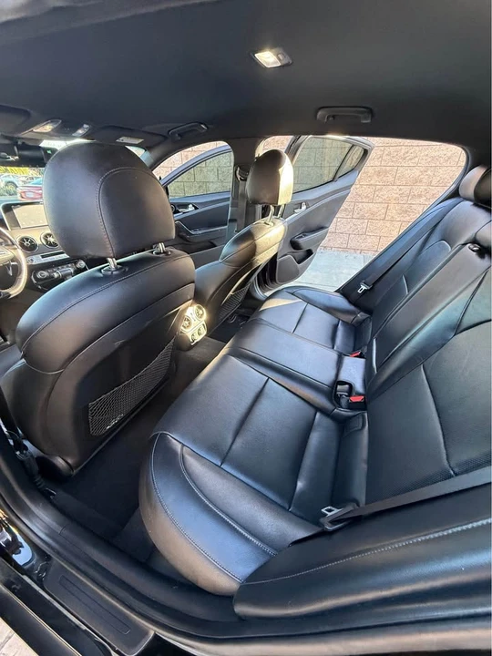 2020 Kia Stinger - Image 9 of 12