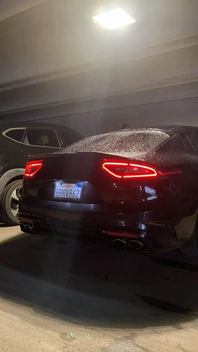 2020 Kia Stinger - Image 2 of 3
